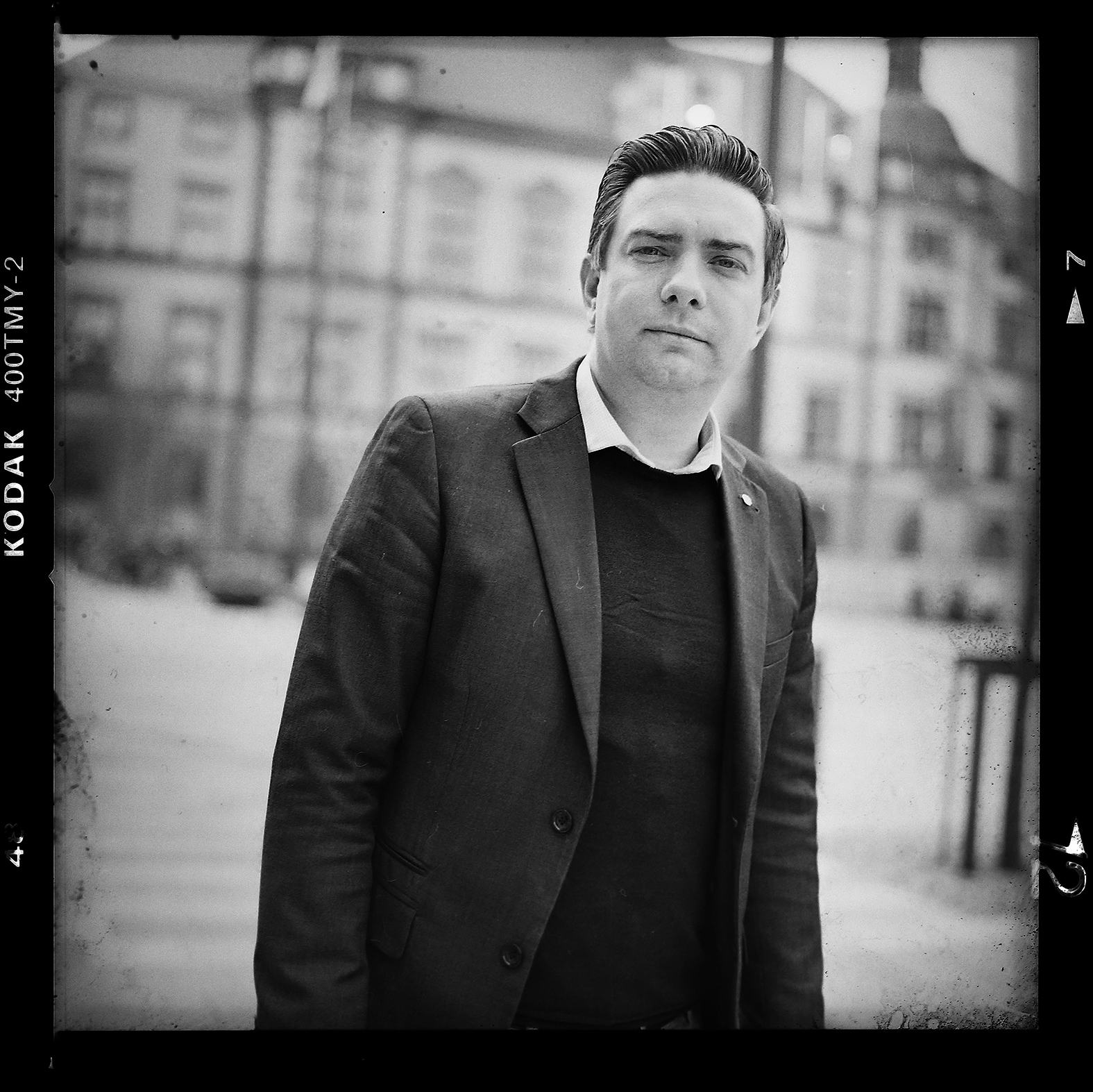 Jimmy Jansson Eskilstuna kommuns ordförande. Foto: Mikael Andersson, 2016-04-13. Hasselblad 500 cm med 80mm. Exponerad: 1/125 - f2,8